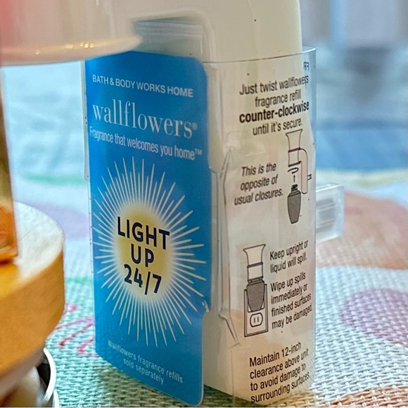 Bath & Body Works Valentine Love Letter Nightlight Wallflowers Fragrance Plug - Picture 3 of 6